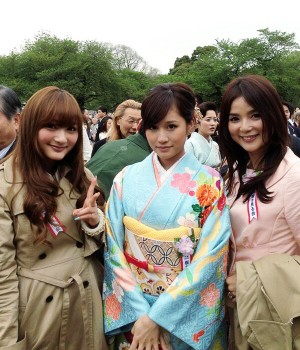 La ex-AKB48 Atsuko Maeda también estuvo presente en el evento.